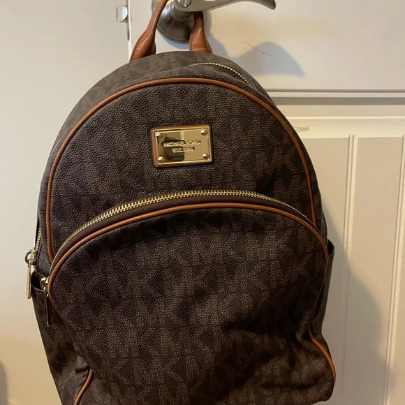 Michael Kors | Bags | Good Condition Michael Kors Backpack  display picture 3